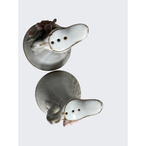 Vintage Ceramic Floral Salt & Pepper Shakers - Rose Design Gold Accents Set Of 2 - Picture 8 of 9